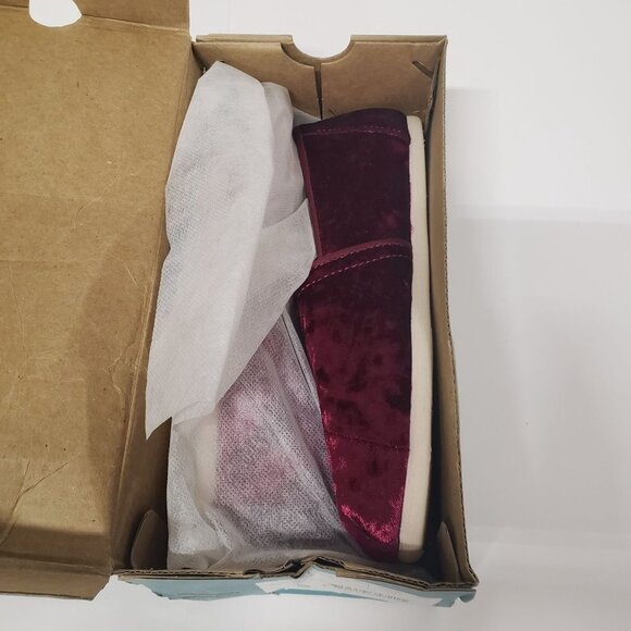 TOMS Black Cherry Velvet Women's Classics Slip-on Shoes - Size US 7 - Picture 2 of 8
